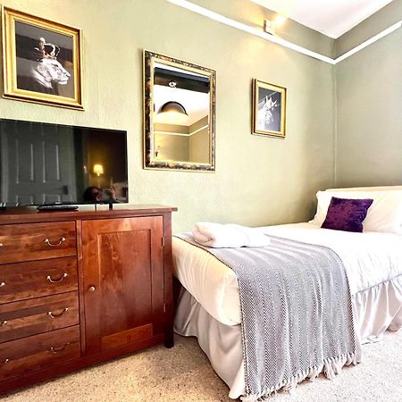 Colthrop Manor B&B Thatcham Exterior photo