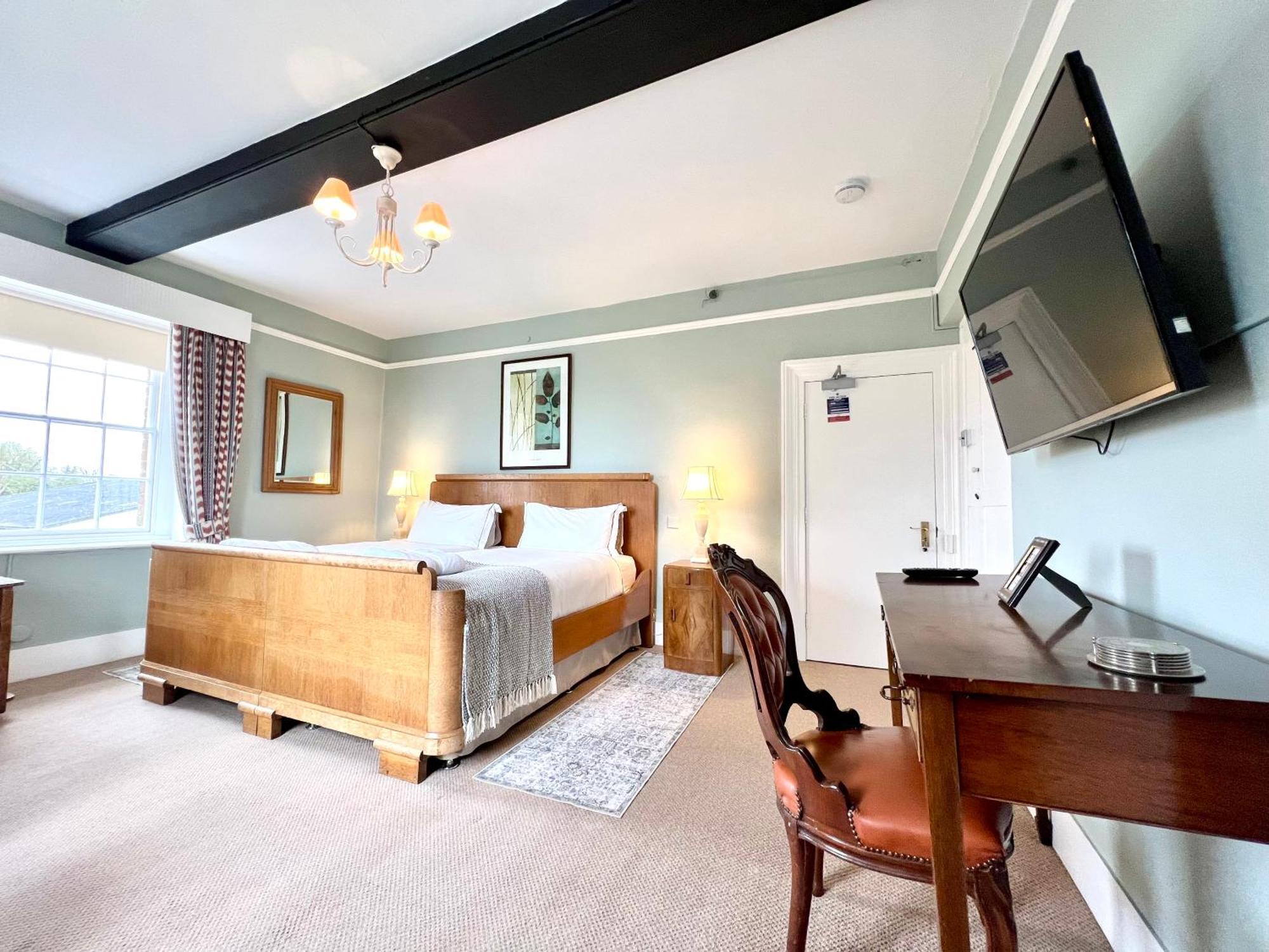 Colthrop Manor B&B Thatcham Exterior photo