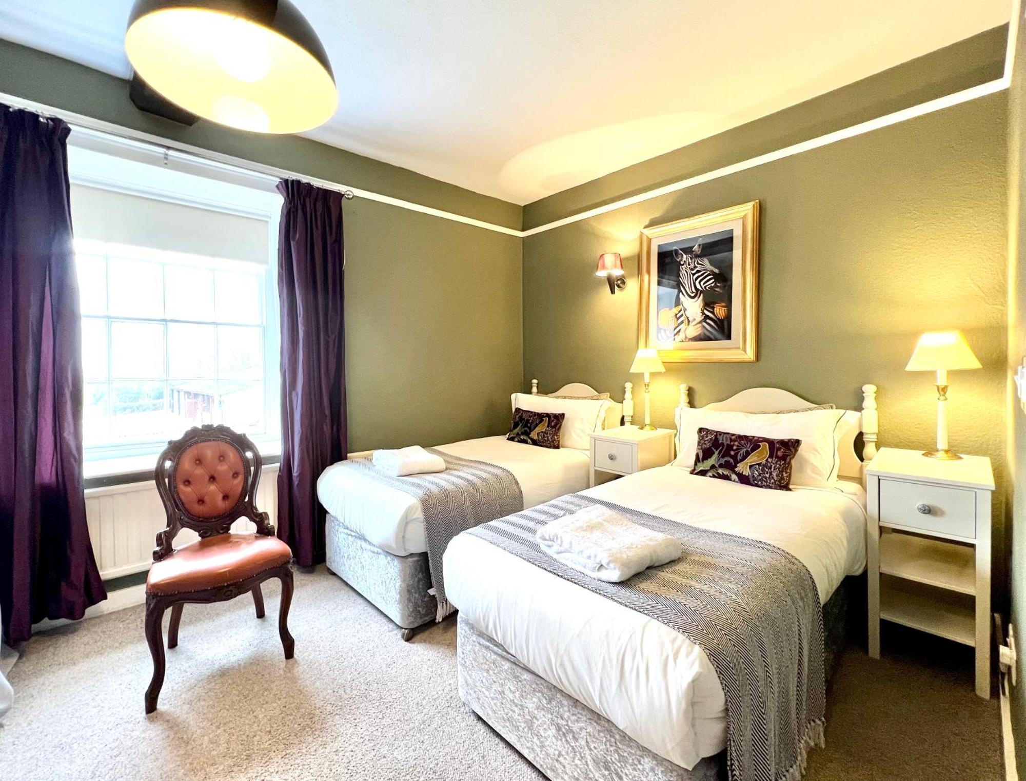 Colthrop Manor B&B Thatcham Exterior photo