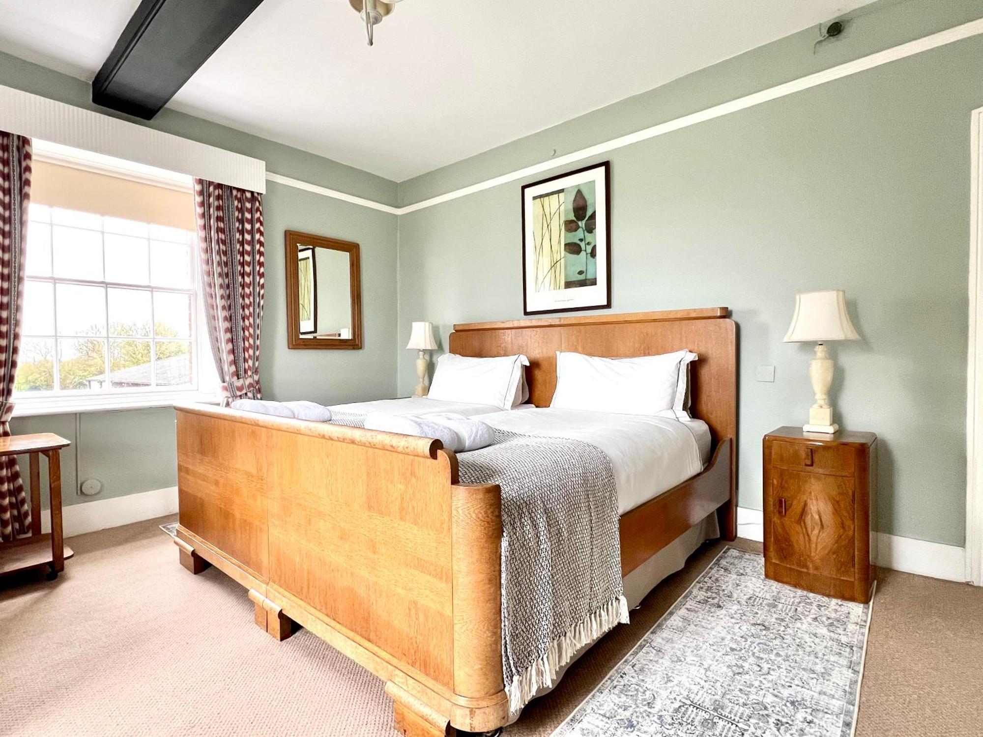 Colthrop Manor B&B Thatcham Exterior photo